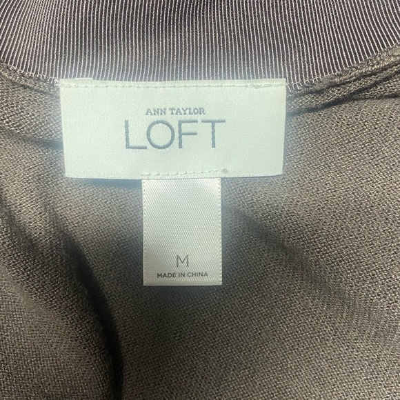 Ann Taylor LOFT Ruffled Rouched Cardigan sz M - brownish gray = clay? - Picture 5 of 6